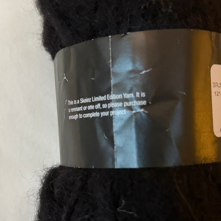 Brushed Alpaca Yarn – Black (Skeinz, NZ-Made) - 50g/ball (Copy)