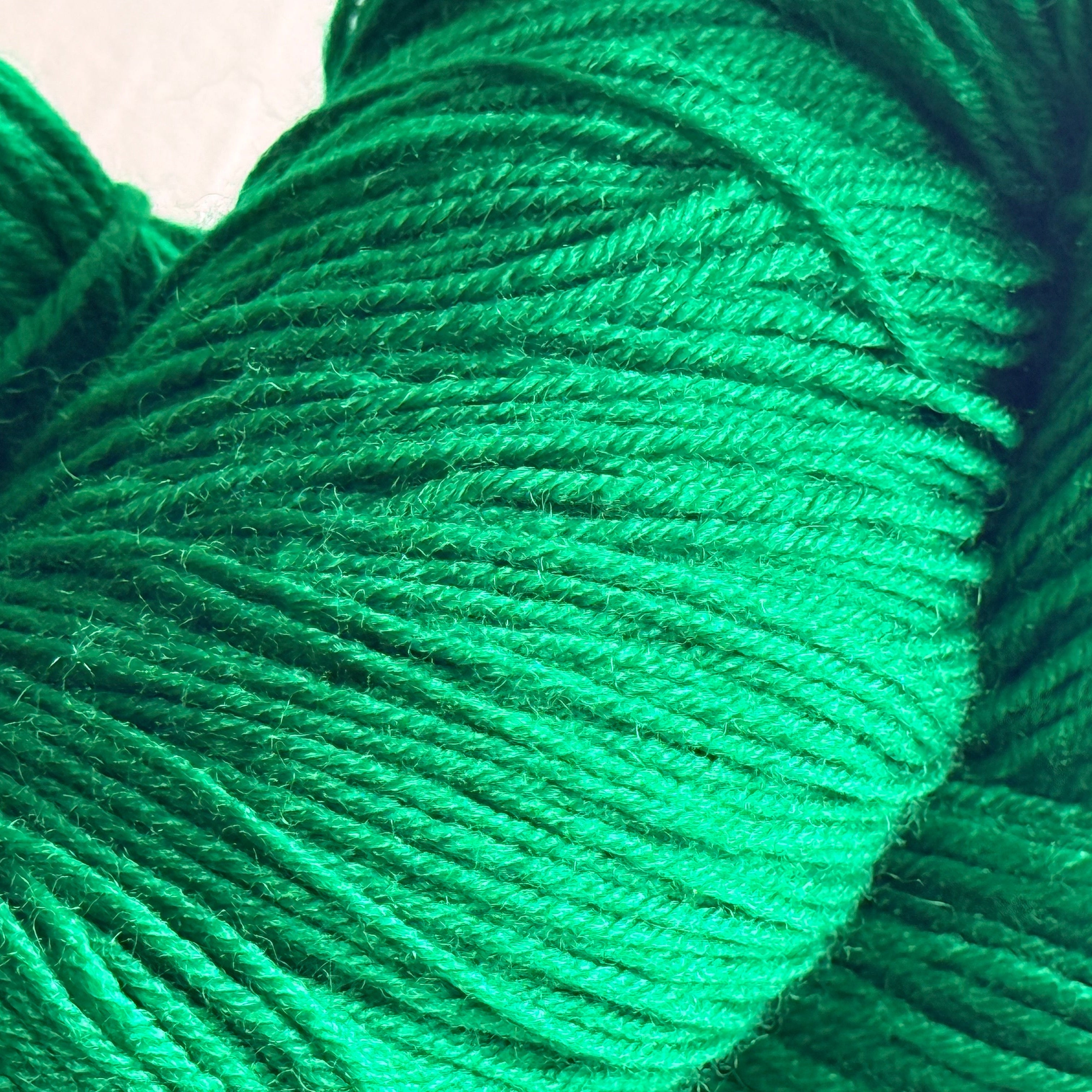 Merino Yarn – Emerald Green - 300g Hank